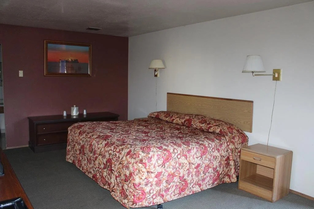 Silver Sands Motel