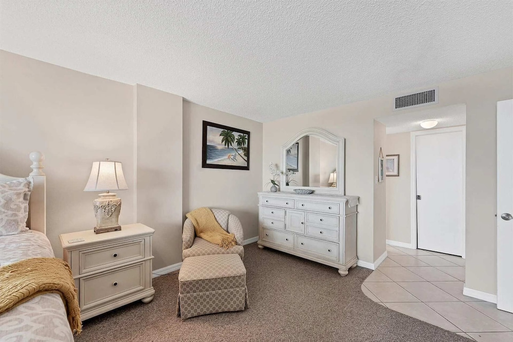 Anchorage Resort Top Floor 2 Bedroom Condo With Gulf Views 0896