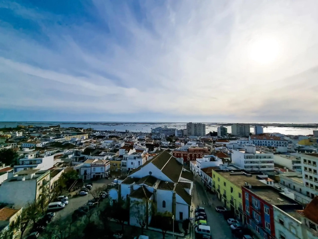 FLH Faro Family Flat with Balcony