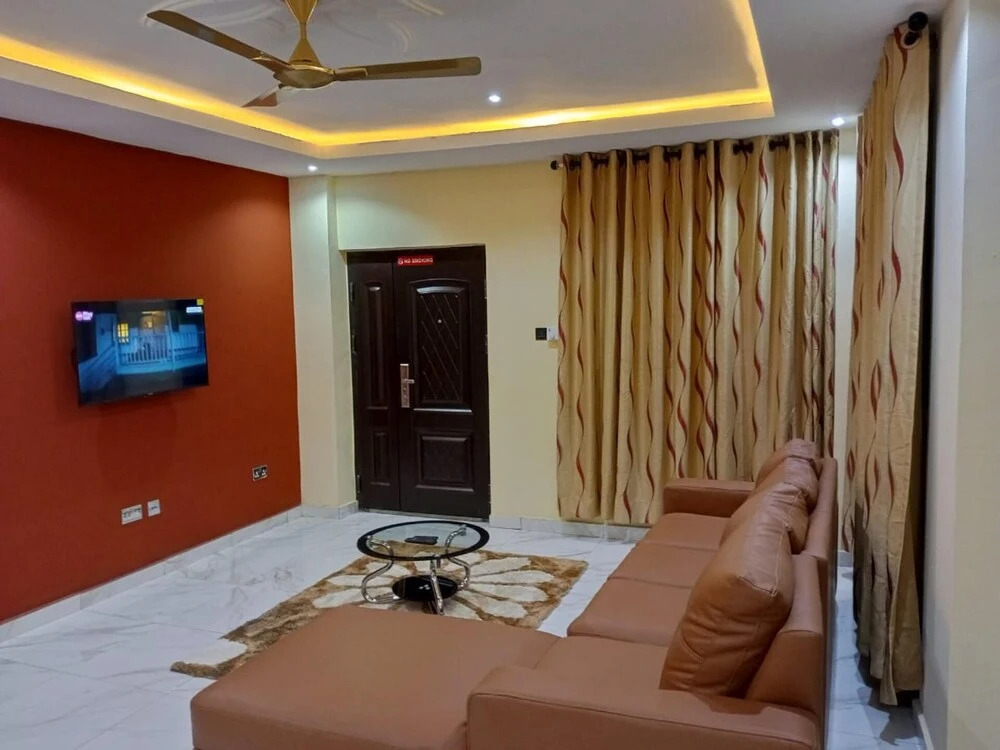 Executive 3-bed Furnished Apartment in Kwashieman