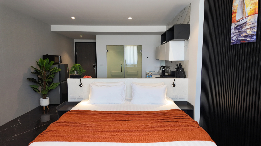 Квартира Modern Contrast Studio in Utopia Dream Max Nai Harn