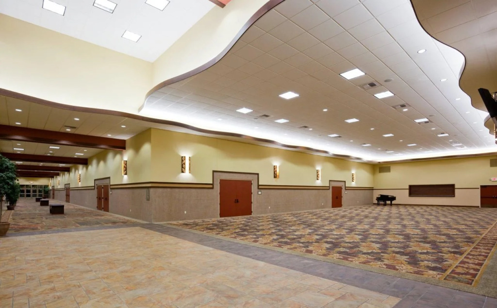 Holiday Inn Stevens Point - Convention Center by IHG