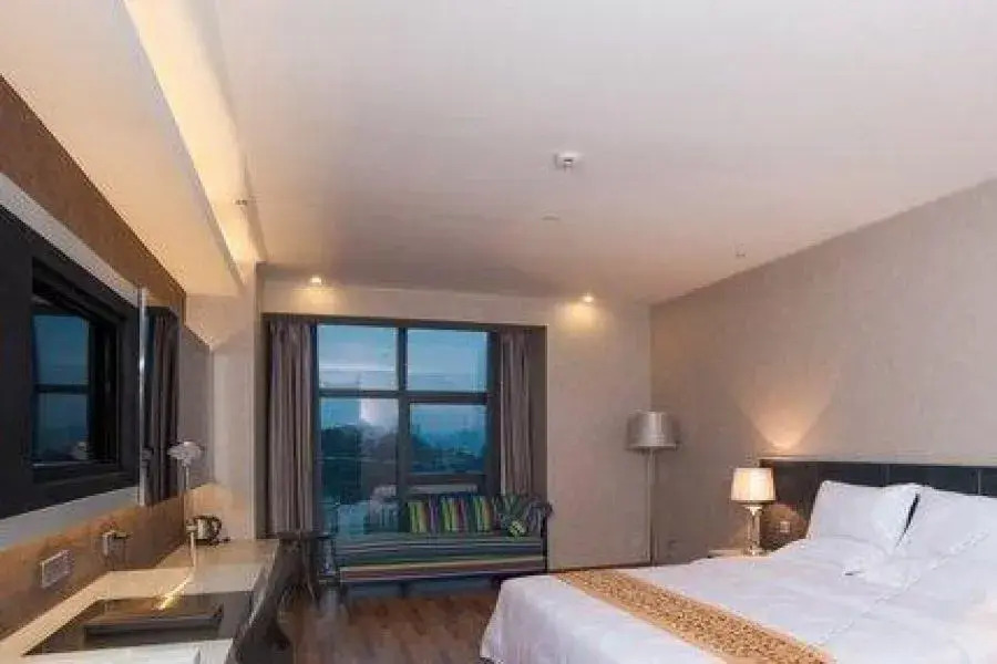 Fenghuang Xingyuan Hotel