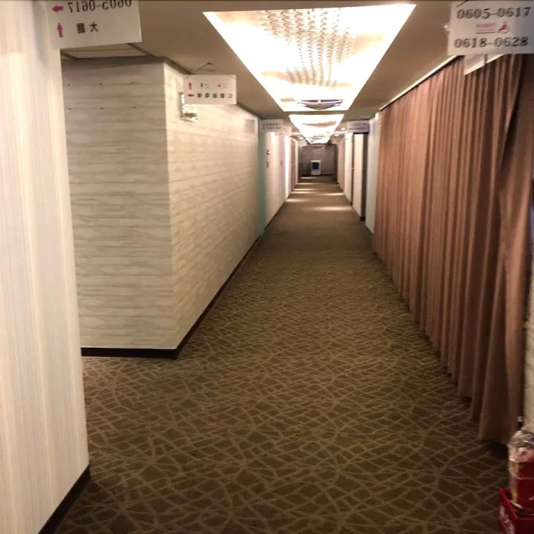HI YES Hotel
