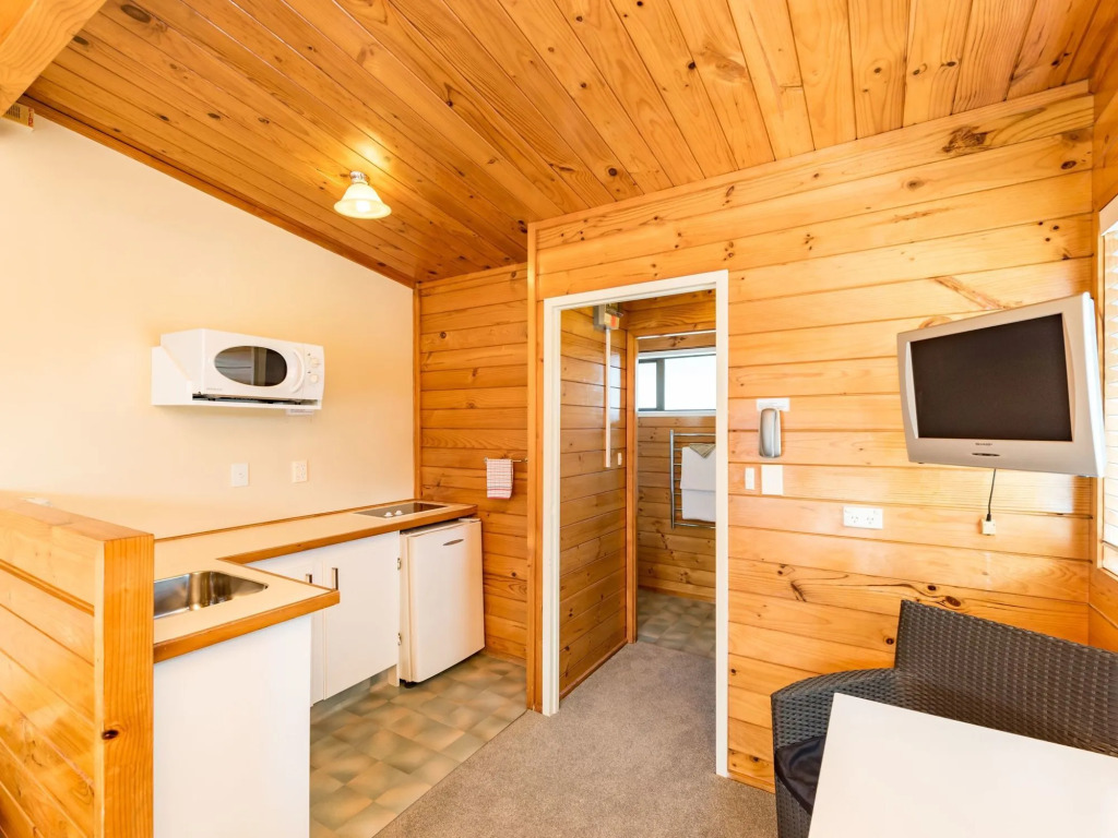 Outrigger Motel