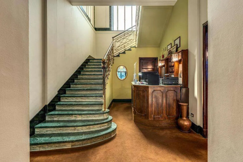 Hotel Apollo