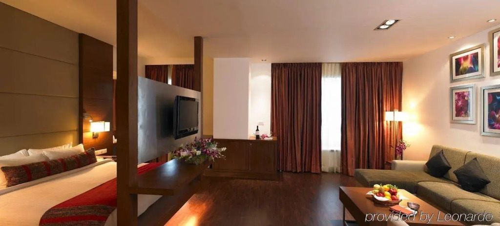 Royal Orchid Central, Pune