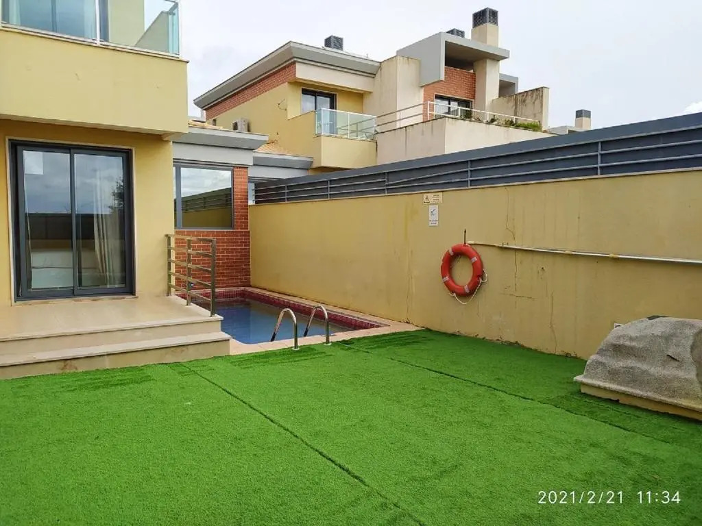 Cozy villa with pool and Barbecue