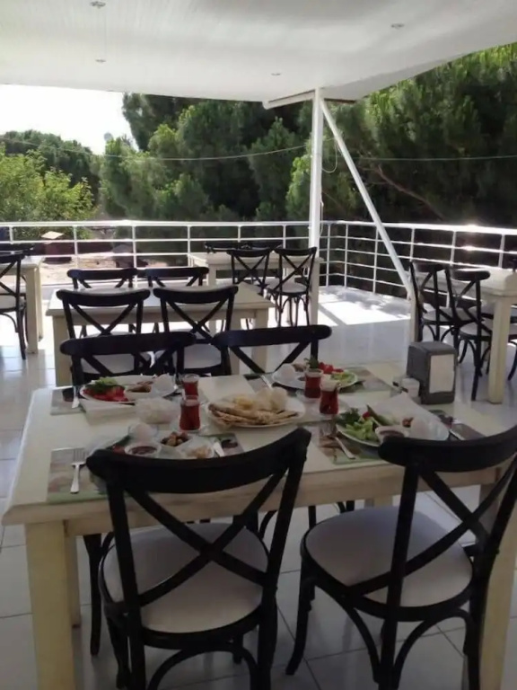 Evin Otel