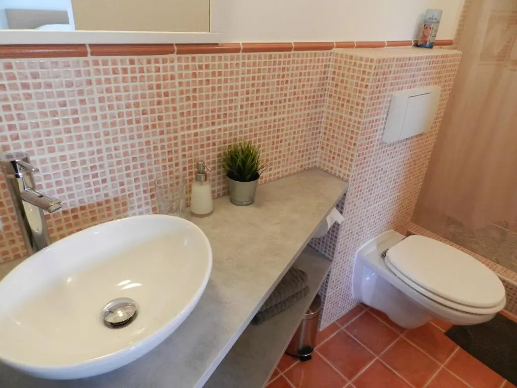 Rosa nel Pozzo Apartments and B&B