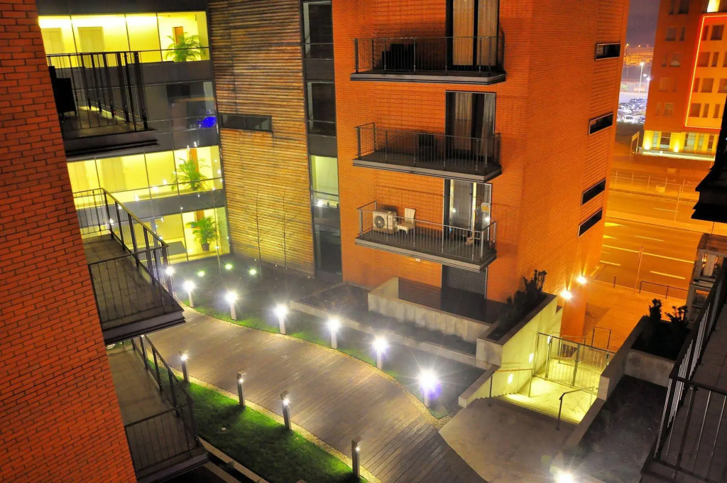 Friendhouse Apartments Angel City