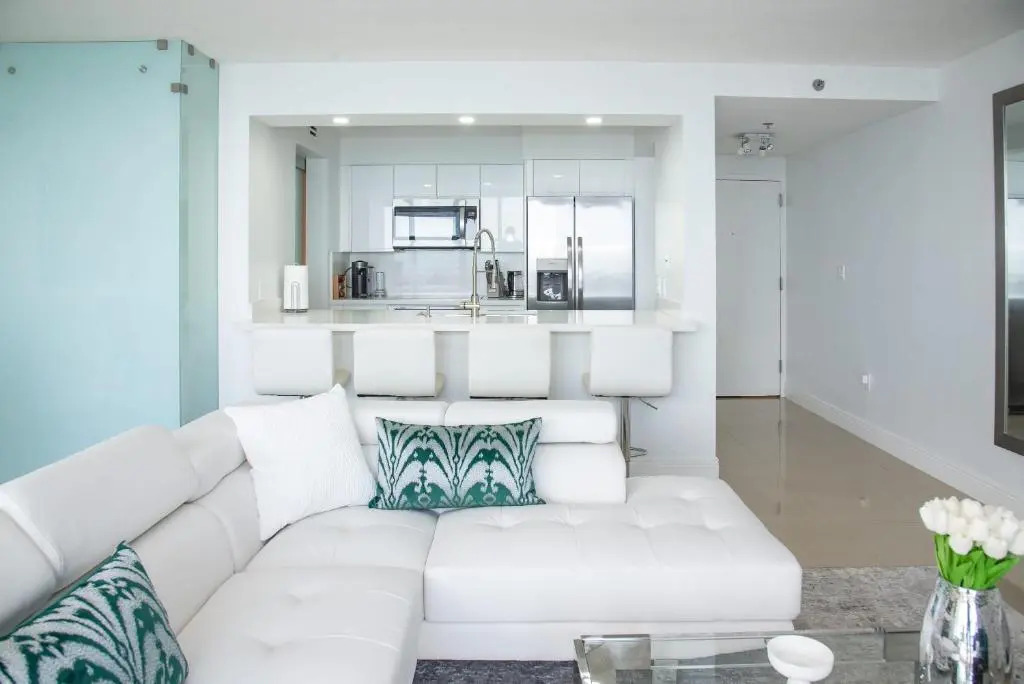 Modern Brickell Condo with Ocean & City Views