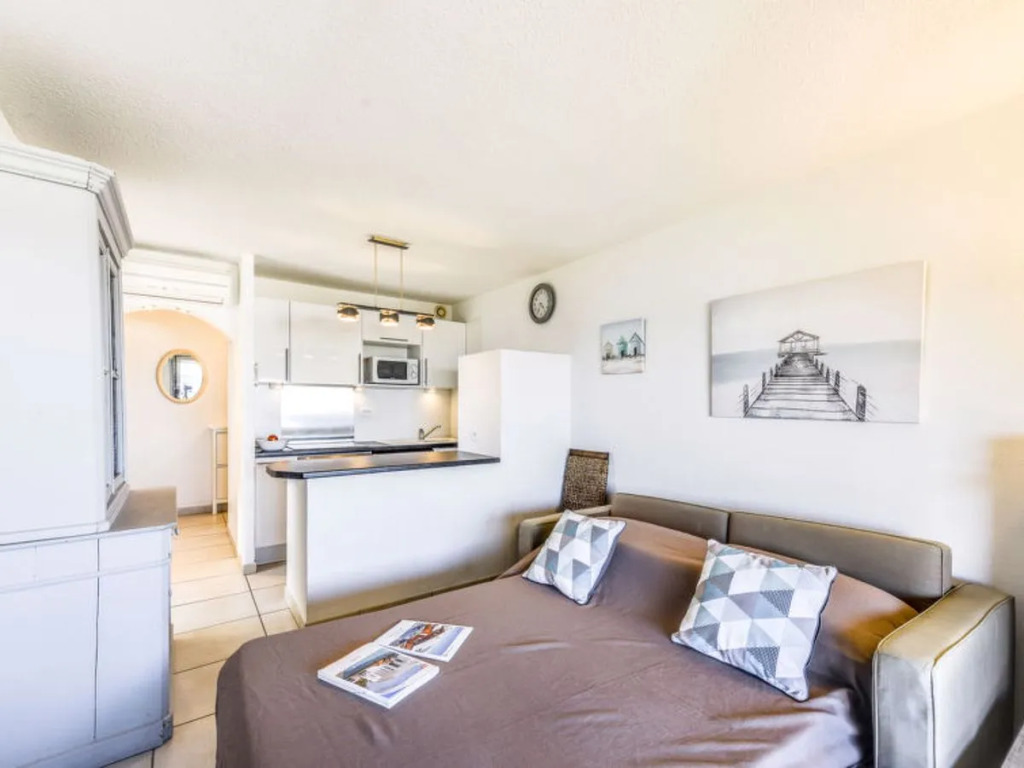 Apartment Les Arbousiers-2 by Interhome