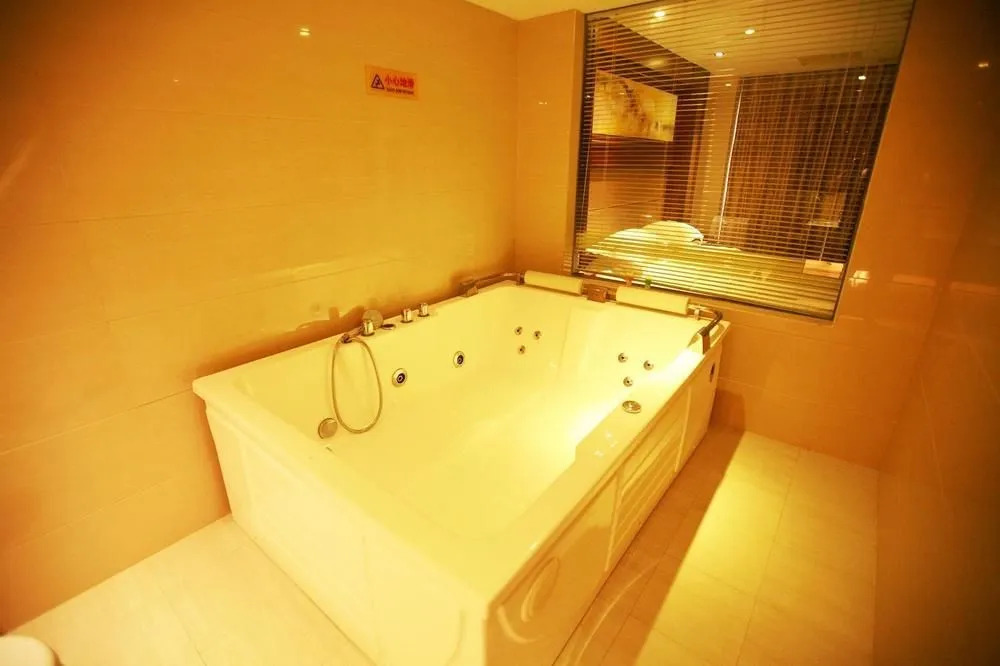 Shunfeng International Hotel