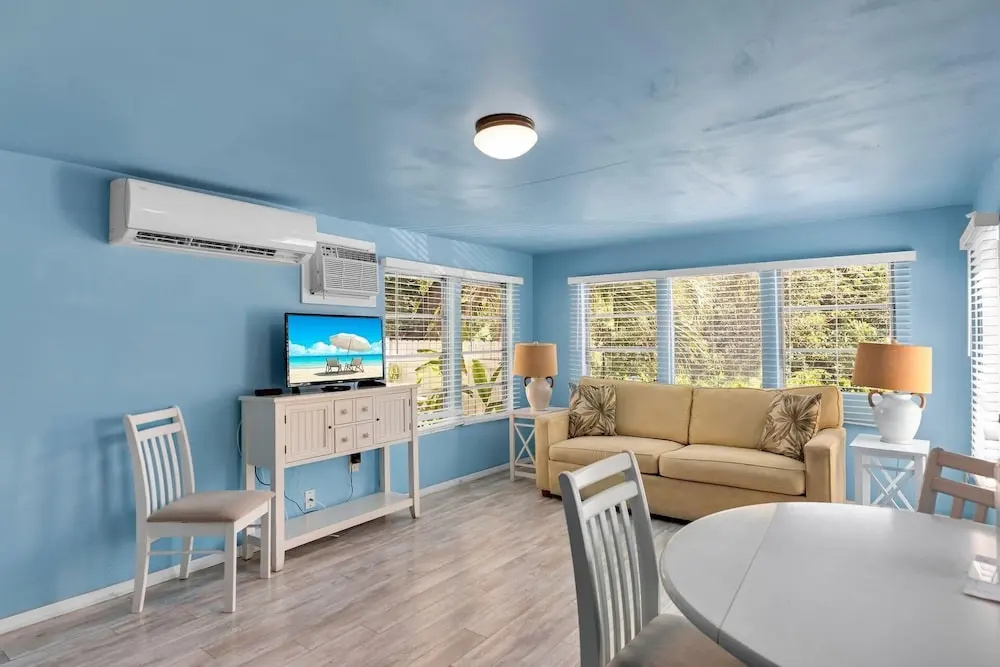 Tropical Cottages
