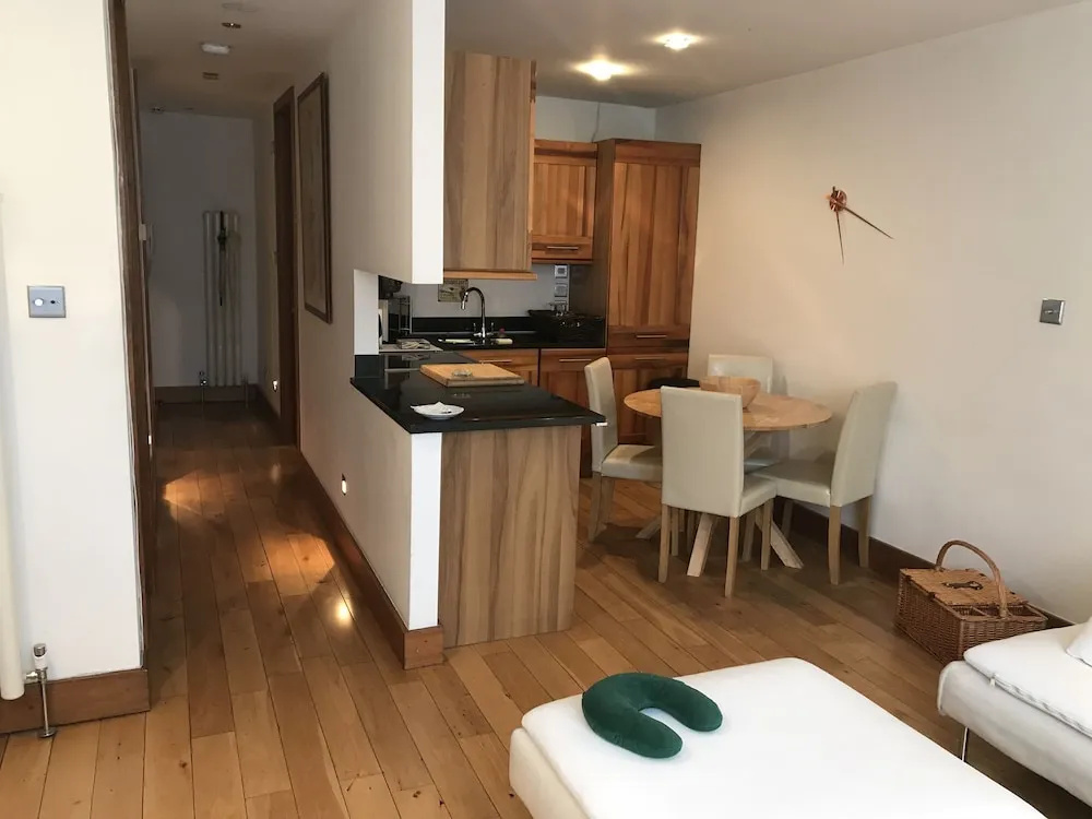 Luxury Kensington Apartment W8