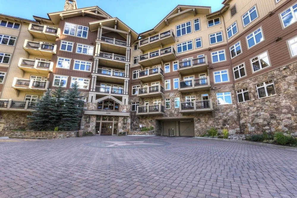 Lone Eagle #3017 - 1 Br Condo