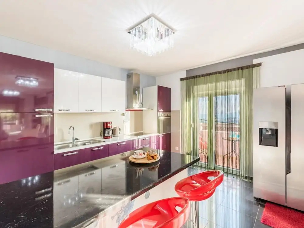 Enticing Villa in Ku?ine With Private Swimming Pool