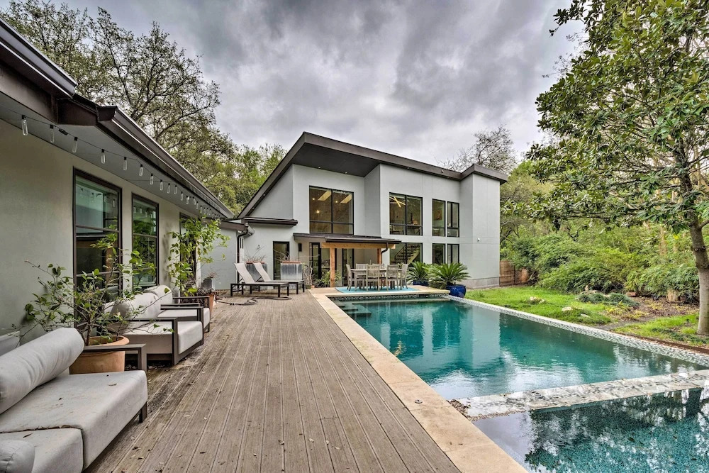 Stunning Austin Retreat w/ Pool, 5 Mi to Downtown!