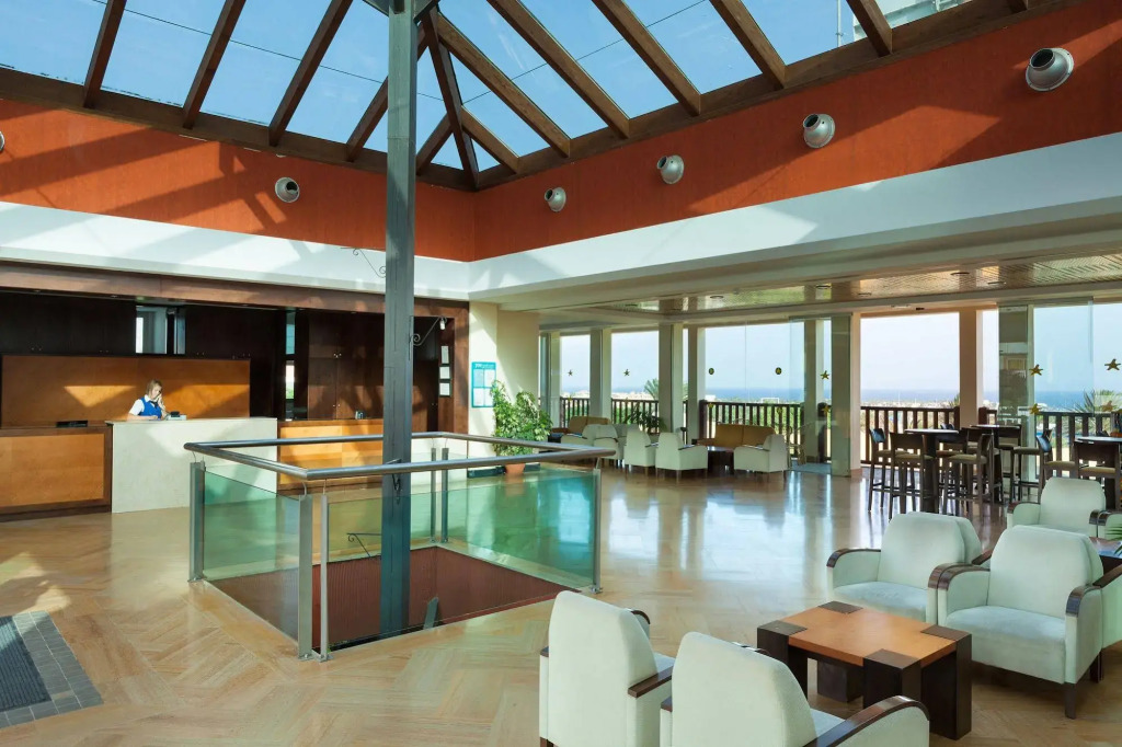 Отель BLUESEA Club Caleta Dorada