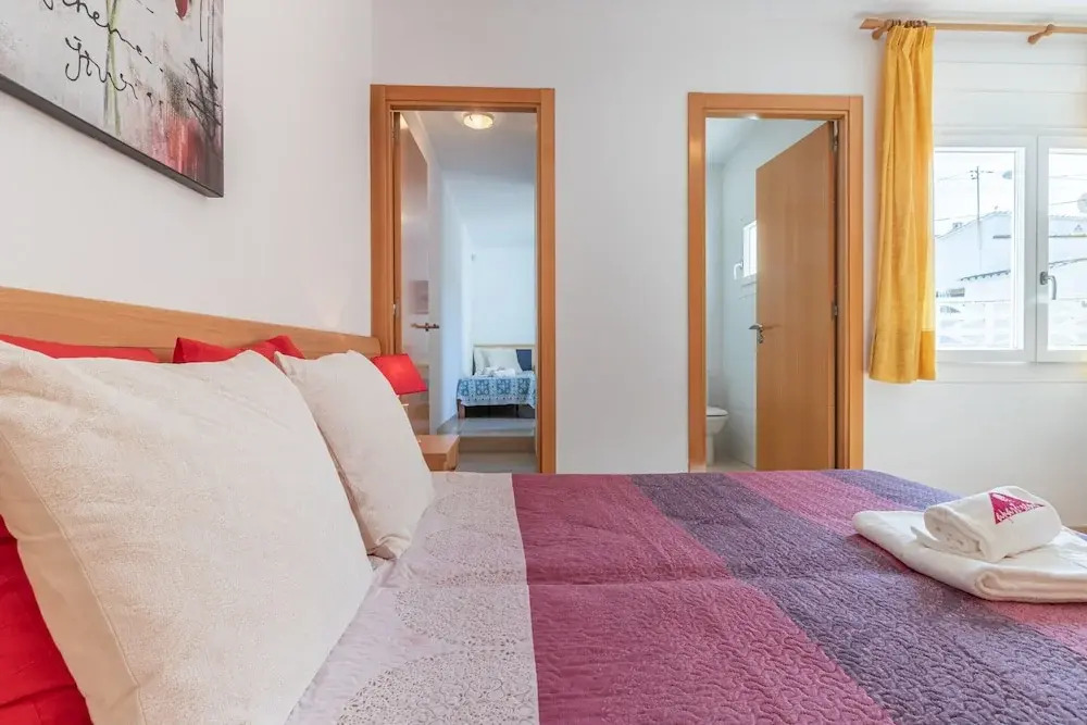 3 Bedroom Villa in Roses Near the Beach