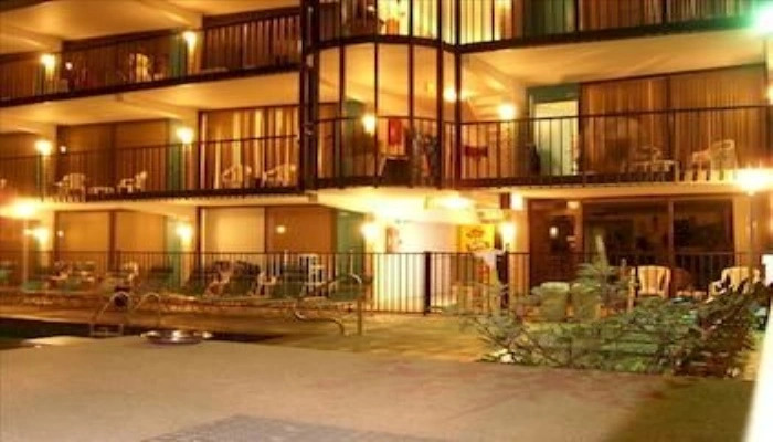 Le Boot Oceanfront Suites