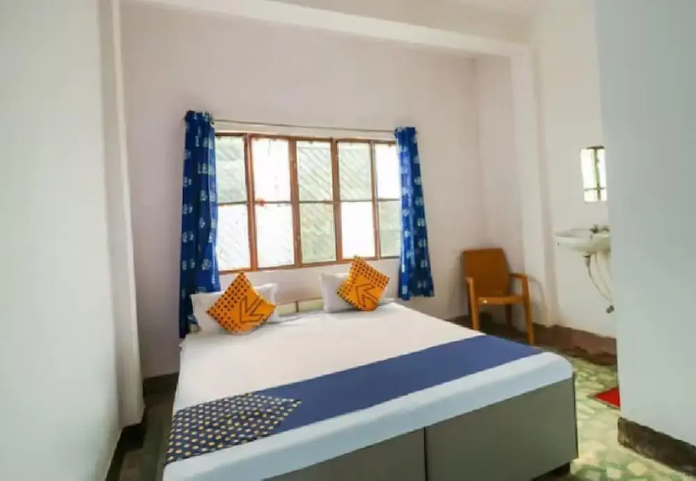 Hotel Radiant Azamgarh