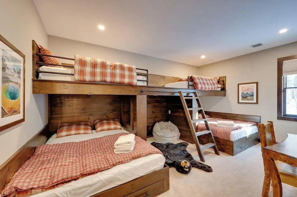 Walk to Loon Mtn Lift: Luxe Family Home w/ Hot Tub