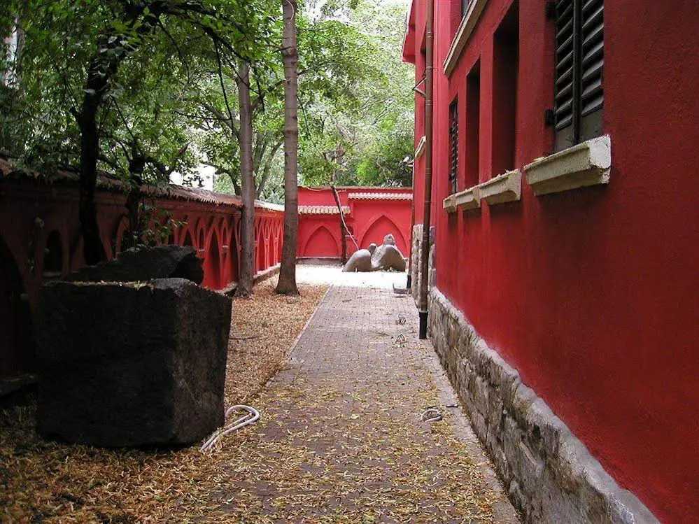 Red Bed & Breakfast