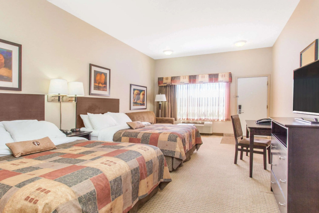 Ramada by Wyndham Pincher Creek