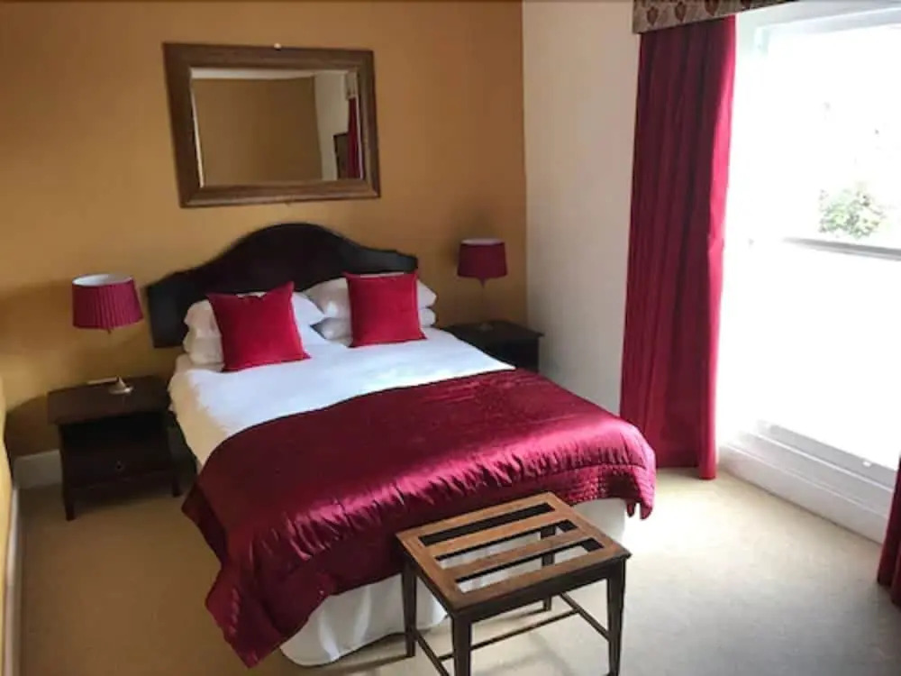 The Beaufort, Raglan