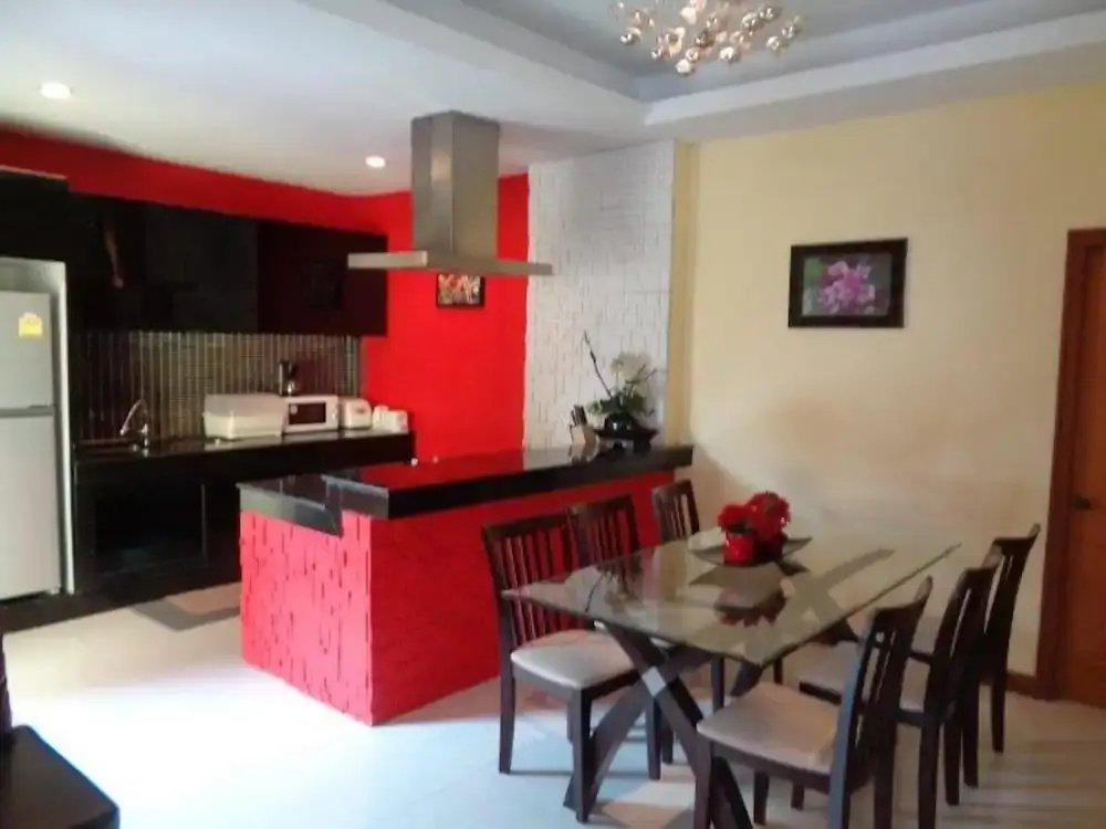 4 Bedroom Private Pool Bungalow Walking Street 15 Min Ride Away