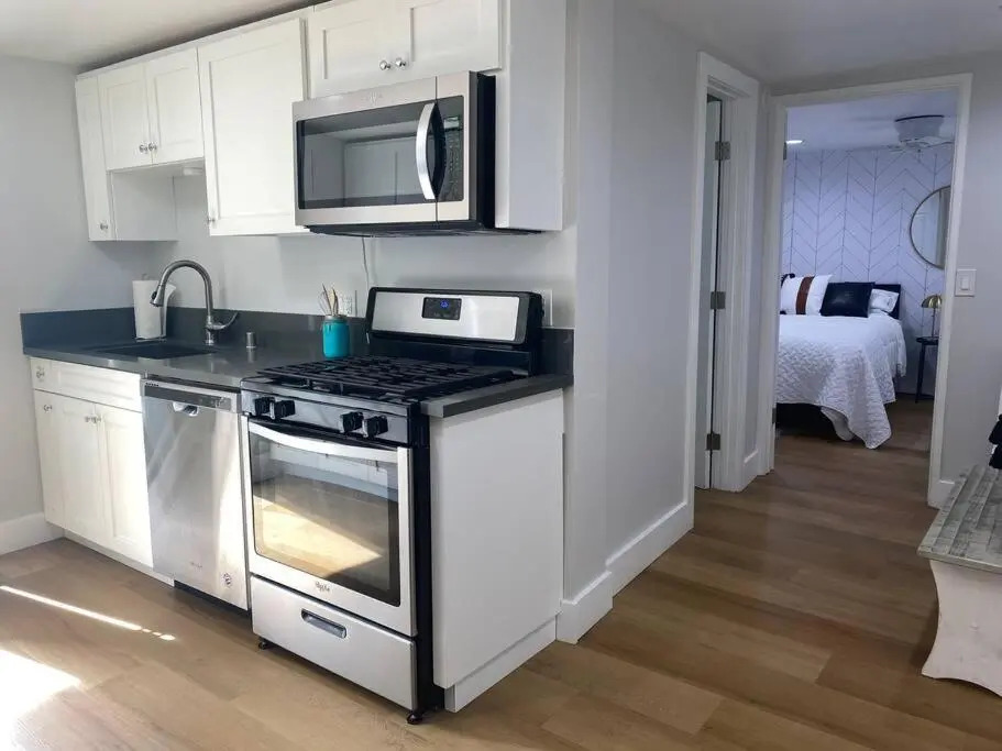 Steps To The Beach, Main Street and Pacific City - 2BR