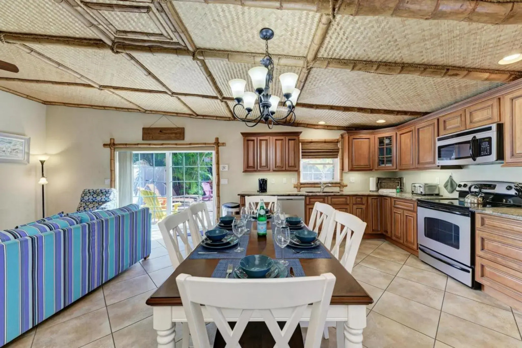 Chiki Tiki West - 303 - 64th Street Unit A