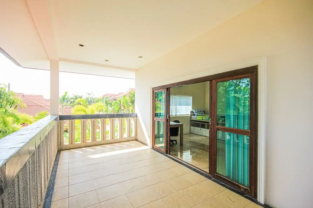 5 BR Pool Villa Close to Beach  CV5