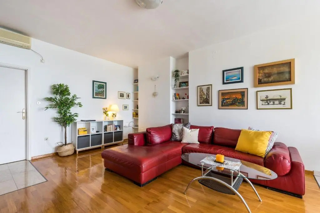 5th FLOOR Apartment