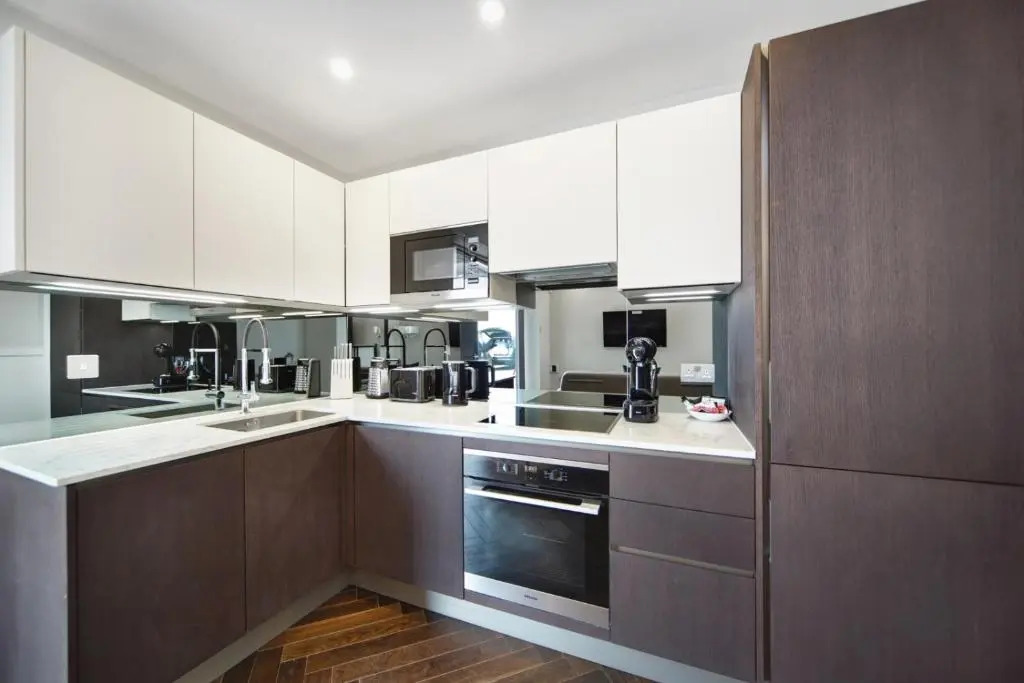 Lux Apartments in Fulham by Dino