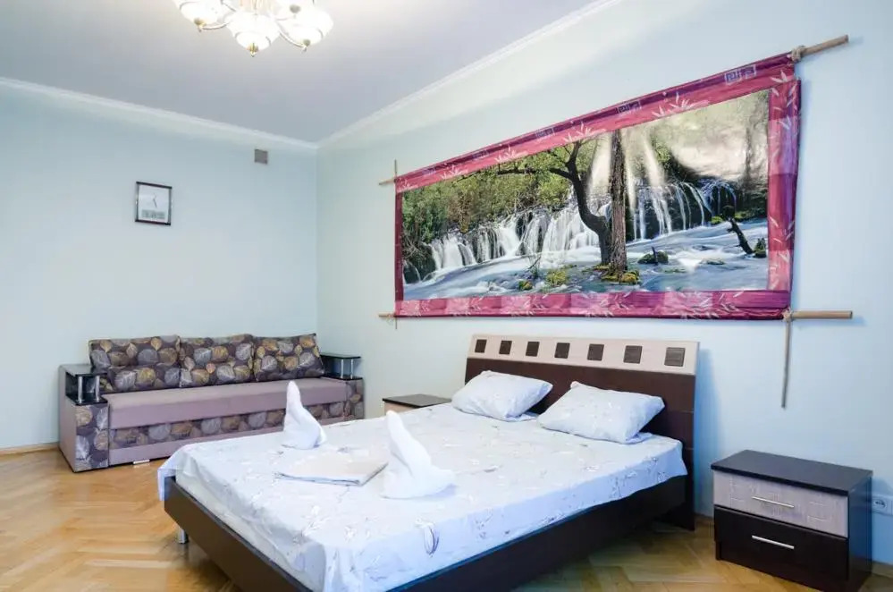 Three Bedrooms Apartment,   Doroshenka ,57