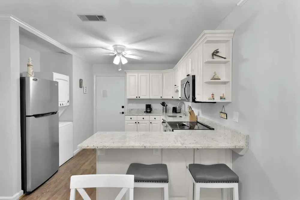 Hilton Head Hangout 2 BDR Resort Condo by Beach!