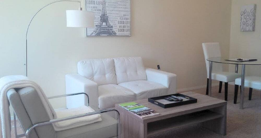 5 Calgary Downtown (2Bdr Suite