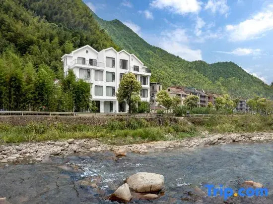 Tonglu Qingyuan· Villa mountain and wild river tracing around the mountain beautiful accommodation