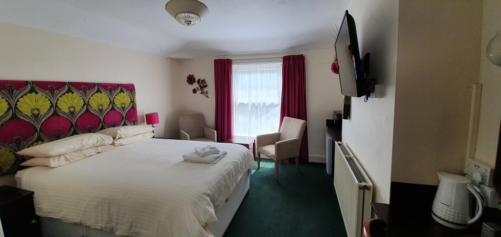 Edward Hotel