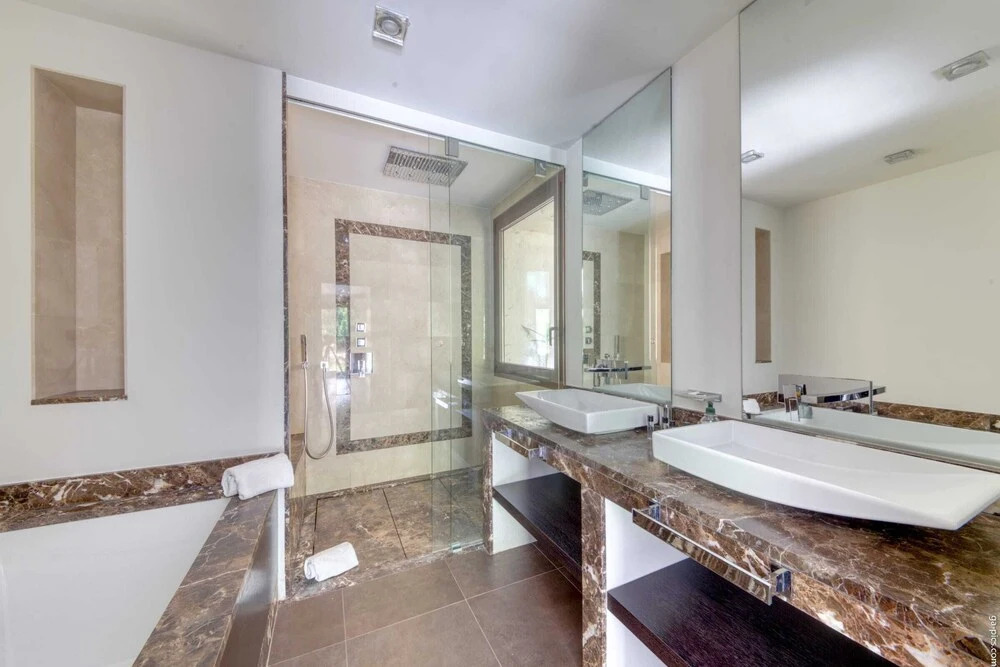 Fantastic Villa With Swimming Pool - 15min TO Mont