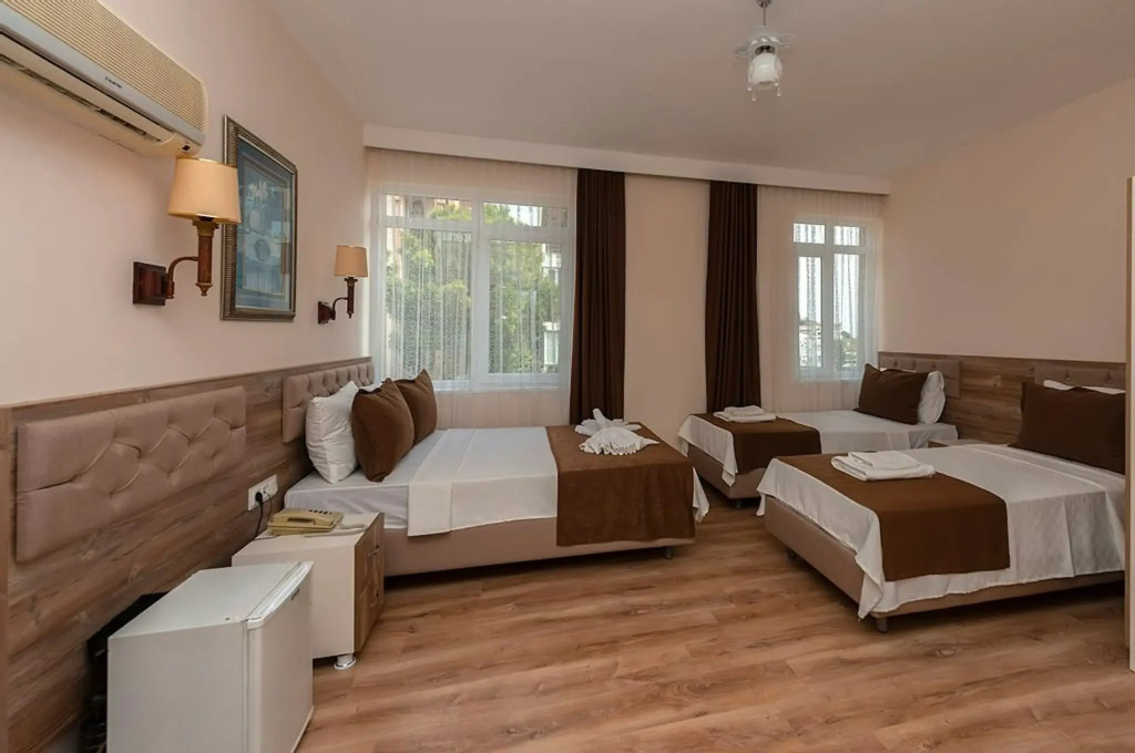 Royal City Hotel