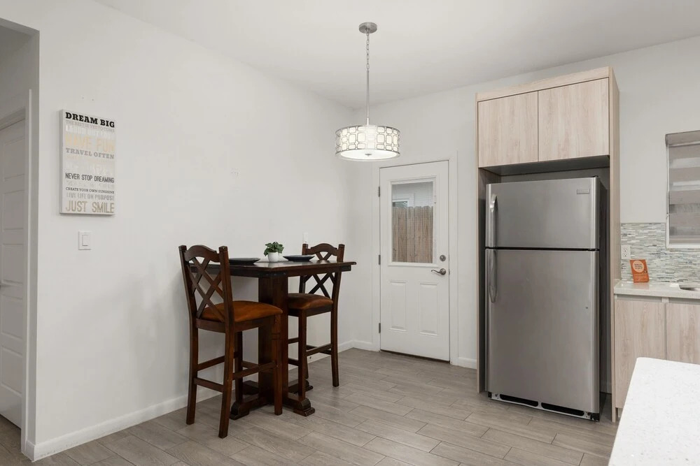 Modern Duplex with Fully Upgraded Amenities