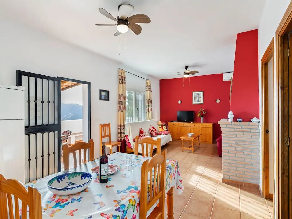 Rustic Holiday Home in Almuñecar with Private Swimming Pool