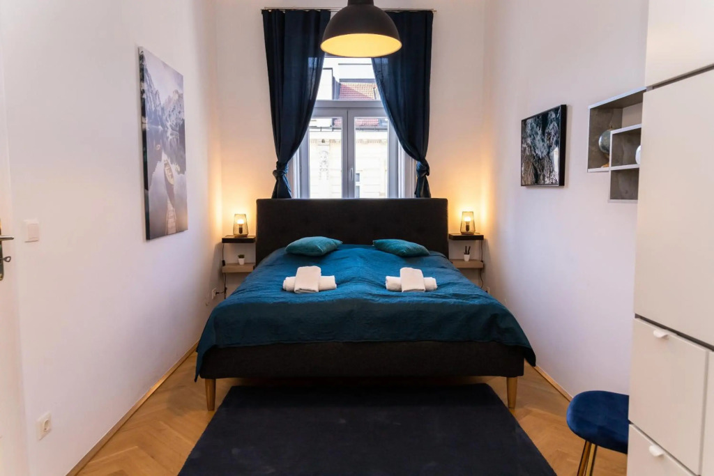 Ruby luxurious new 1 bedroom apartment with view of Schönbrunn Palace