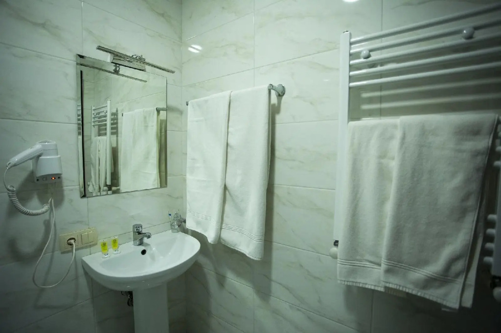 Hotel & Cafe Batus