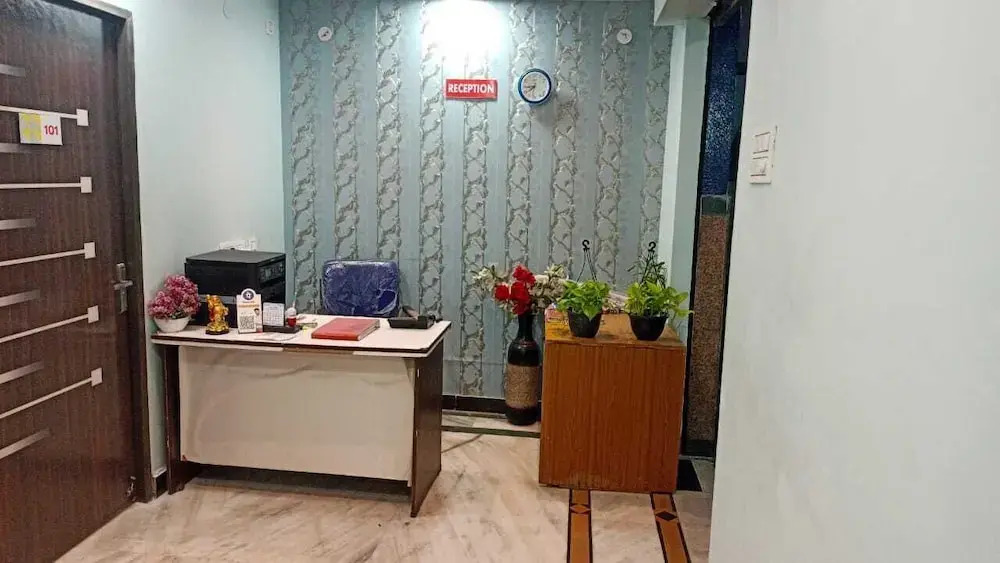 iROOMZ Lake View Palace