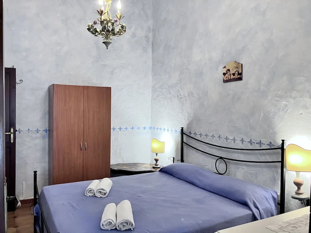 Cozy Apartment 50 mt From the sea